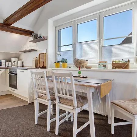 Gemuetliche In Seenaehe 아파트 *