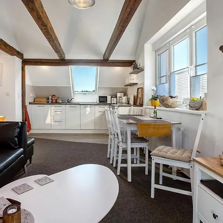 Appartement Gemuetliche In Seenaehe Neustrelitz