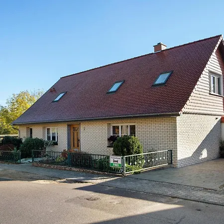 Gemuetliche In Seenaehe Neustrelitz