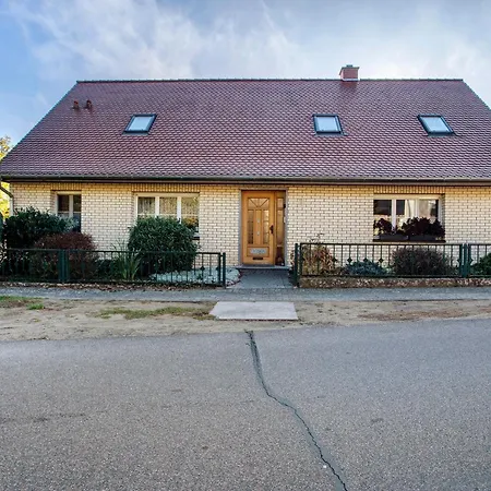 Gemuetliche In Seenaehe Appartement Neustrelitz